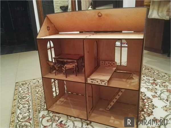 Кукольный домик с двумя спальнями